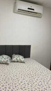 Casa em condomínio com piscina 2km do centro, paz e descanso