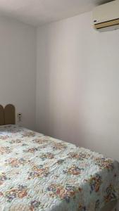 Casa em condomínio com piscina 2km do centro, paz e descanso