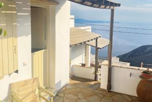 Katastega Tinos