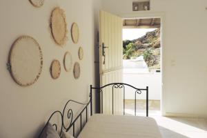 Katastega Tinos