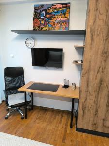 Stylish Urban Studio in Goudi