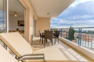 H&O Golden Sunset View Apartment