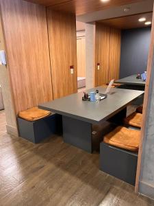 Studio completo com localização privilegiada