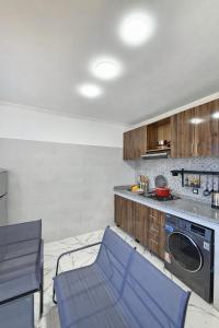 Blue Wave Appartement - Beachfront Balcony