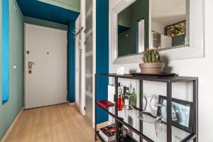 Artistic apartment in the heart of Milan