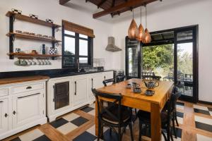 Garfield Cottage by TONIK - 3BR Private Cottage in Haputale - Mountain Views