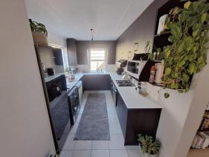 3 Bedroom Beach House with Ocean Views Across the Road from the Beach