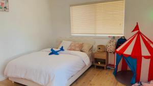 Peaceful Waterfront Retreat with Private Jetty Near Train