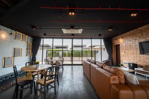 The Brick Huahin Pool Villa