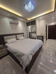Seven Days Hotel