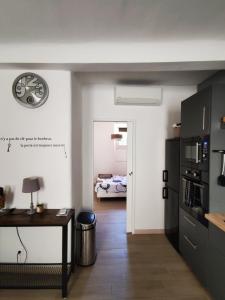 Au centre de Sanary, à 50m du port dans une magnifique rue pietonne