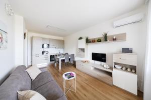 Poggio al Lago by Whale Homes