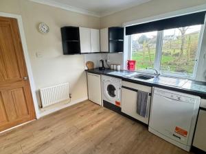 Croft House - Sleeps 4 & Beautiful Mountain View