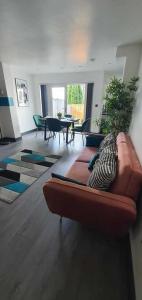 Tudors eSuites - Three Bedroom House - #16B