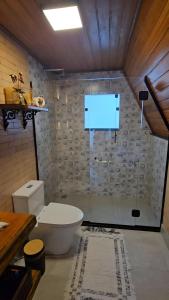 Aframe romântico de luxo na serra Cabana Aguimô