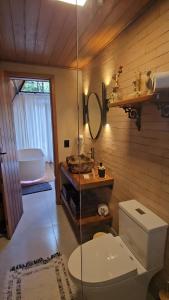 Aframe romântico de luxo na serra Cabana Aguimô