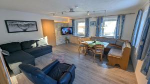 Fewo 76m2, 7 Betten, 2 x SZ DU WC