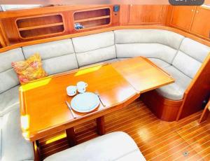 Stay only or enjoy Sailing Till 13 April at Medemblik from 1 Mai on the go from Hoorn to Paramaribo Suriname incl B&B& Skipper