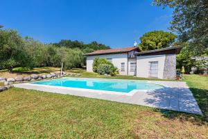 Villa Elisa by Whale Homes