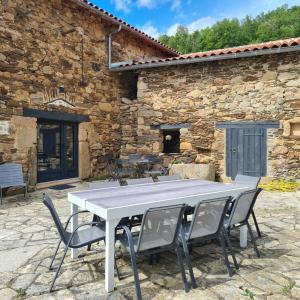 Aubié superbe propriété pour 20 avec piscine