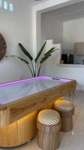 casa aria con mesa hockey, patio y ping pong