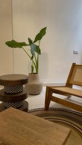 casa aria con mesa hockey, patio y ping pong