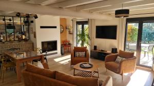 Villa Provençale avec Piscine - Proche Uzès