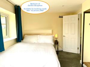 Six Bedroom Property - Five Bedroom Main House with One Bedroom Garden Bungalow - York Centre