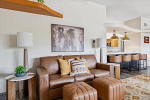 Dutchman Copper Ranch - Rooftop patio, Heated pool, Mtn Views, Waterslide