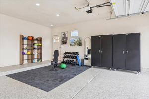 Dutchman Copper Ranch - Rooftop patio, Heated pool, Mtn Views, Waterslide