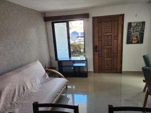 Apartment with a lagoon view