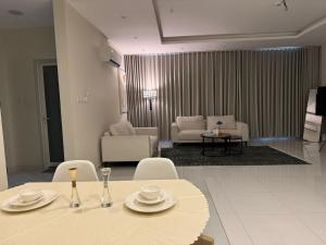 Comfort Apartment 9-الحمراء