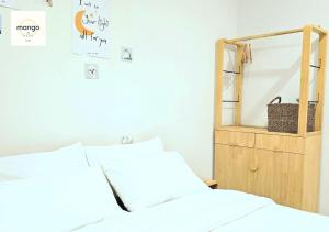 Mango Moon Phuket Art Haus 1 BR Near Central Phuket