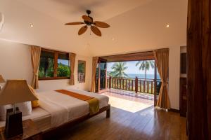 Villa Vadee - Entire Private Villa, 4 Bedrooms, Large Swimming Pool, Ocean View