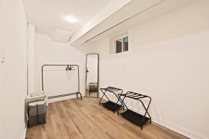 Cozy Westchester Retreat Near Chicago & Parks