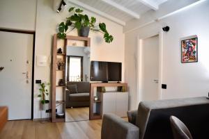 Comos Hill Apartments