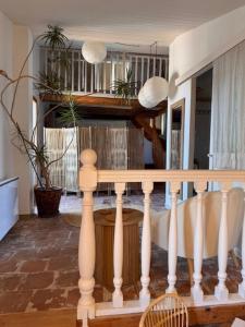 Grand studio centre Vias historique