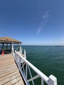 Oceanfront apartment con opcion de Velero