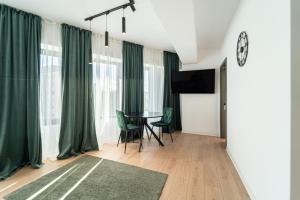 Cozy Tower Aparthotel