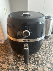 The Cabanal Beach House - 10 min to ocean, FastWifi, AC, Coffee