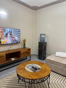 Naivasha Classy LK Suites Hosted by Lizzy