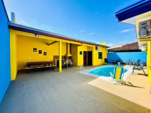 Casa Amarela, Piscina, Churrasqueira da Perto Praia