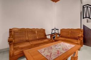 OYO 95088 Homestay Omah Pring