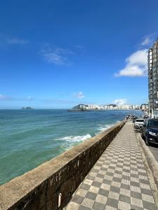 Apartamento Guarujá morro do Maluf de frente ao mar!