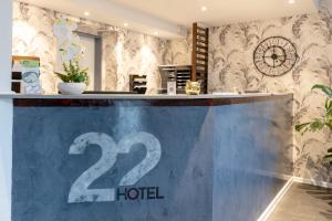 Hotel 22