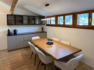 Deine Auszeit mit Alpen- und Kanderblick