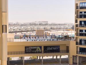 Modern Furnished 1BHK Apartment Marina Al Hamra