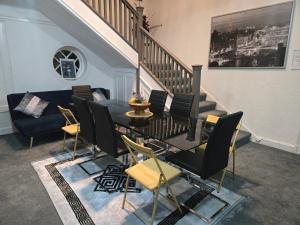 Charming Tudor Cottage White House Free Wifi Manchester