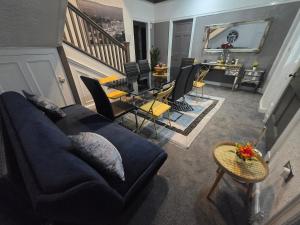 Charming Tudor Cottage White House Free Wifi Manchester