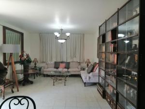 Casa Colomos, a residential area with a garden